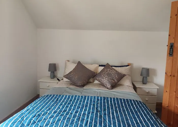 Kingsford Renovated Old Cottage